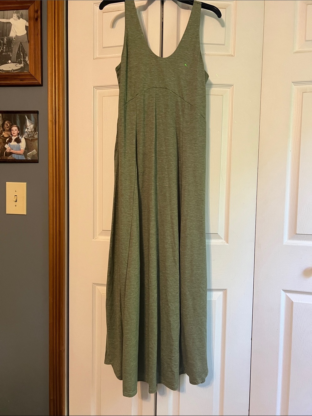 HALARA Olive Green Sleeveless Maxi Dress